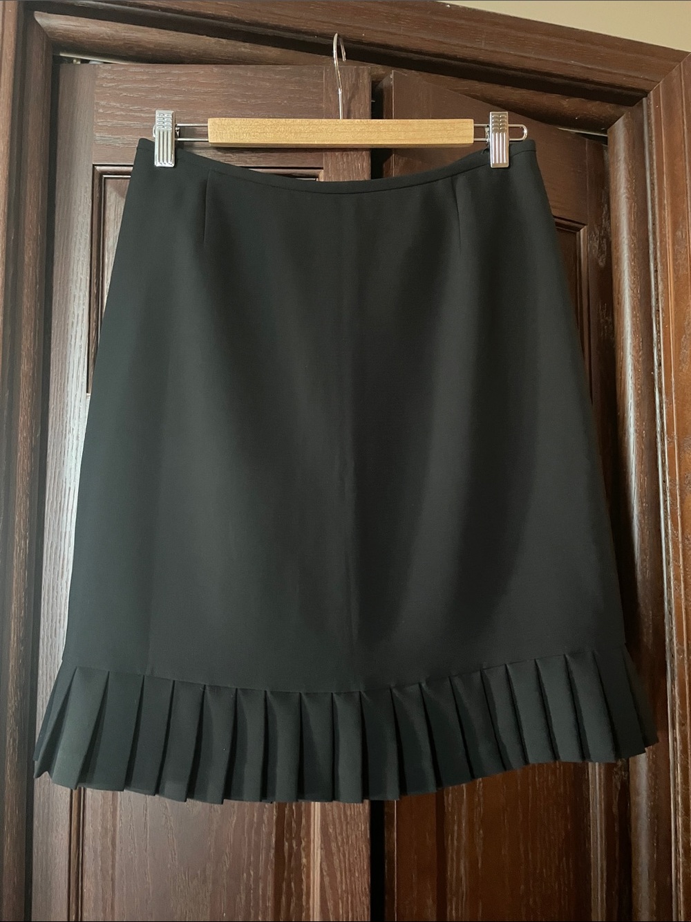 Classic Black Pleated Hem Skirt